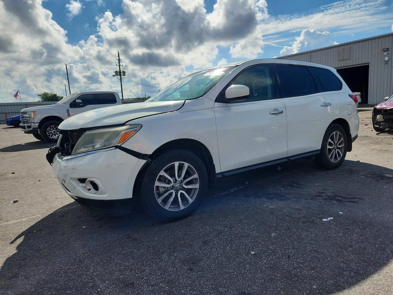 2014 NISSAN PATHFINDER S | 5N1AR2MNXEC663170 | UPCARS