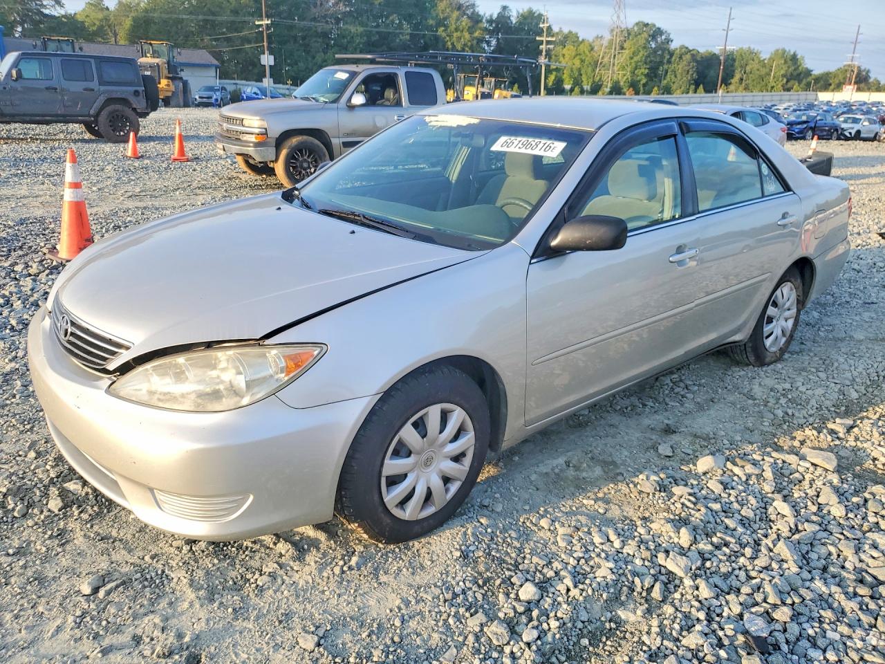 2005 TOYOTA CAMRY STANDARD | 4T1BE32K75U608152 | UPCARS