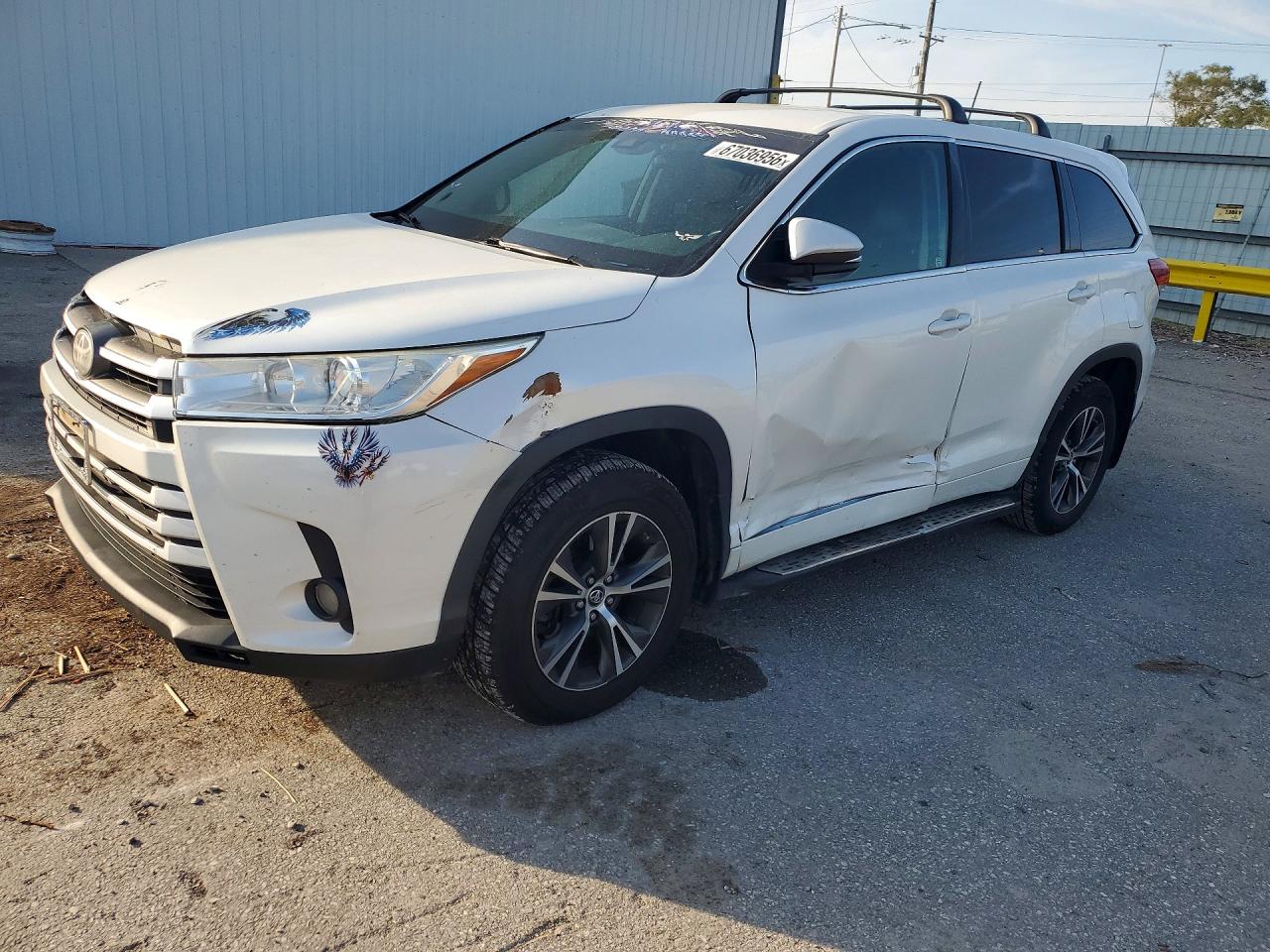 2017 TOYOTA HIGHLANDER LE PLUS | 5TDBZRFH3HS401082 | UPCARS