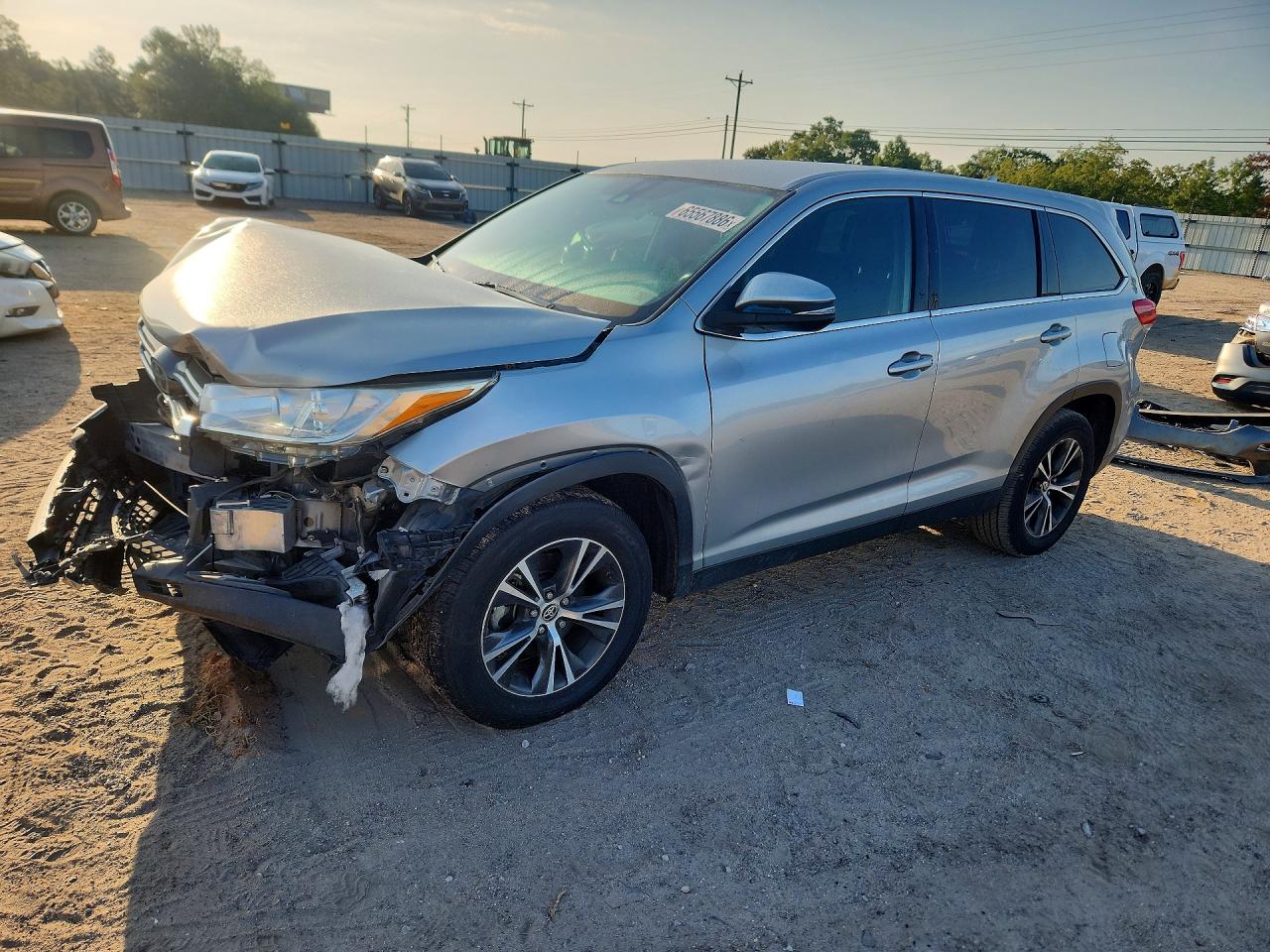 2019 TOYOTA HIGHLANDER LE PLUS | 5TDZZRFH1KS369898 | UPCARS
