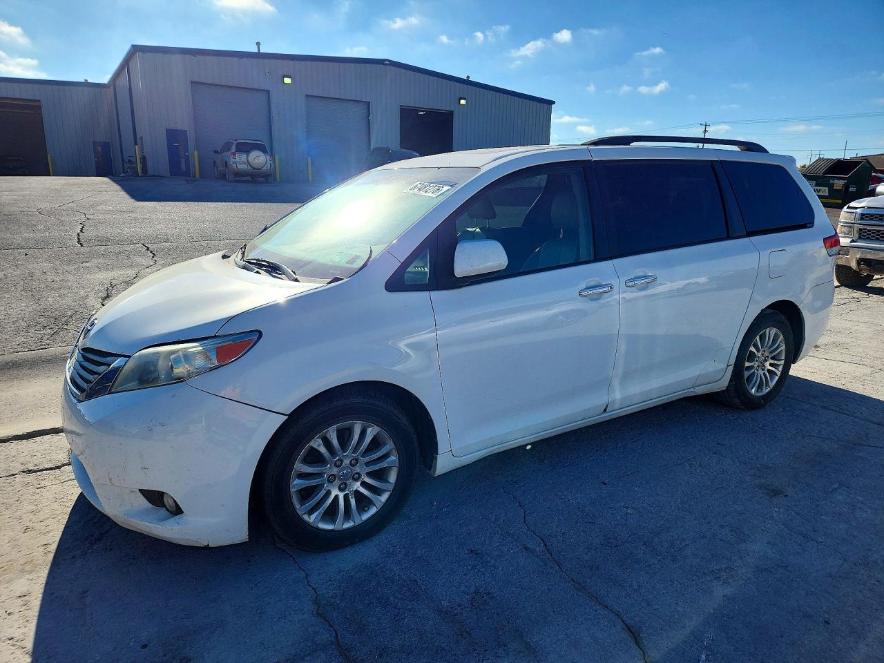 2013 TOYOTA SIENNA XLE 8-PASSENGER | 5TDYK3DC3DS372454 | UPCARS