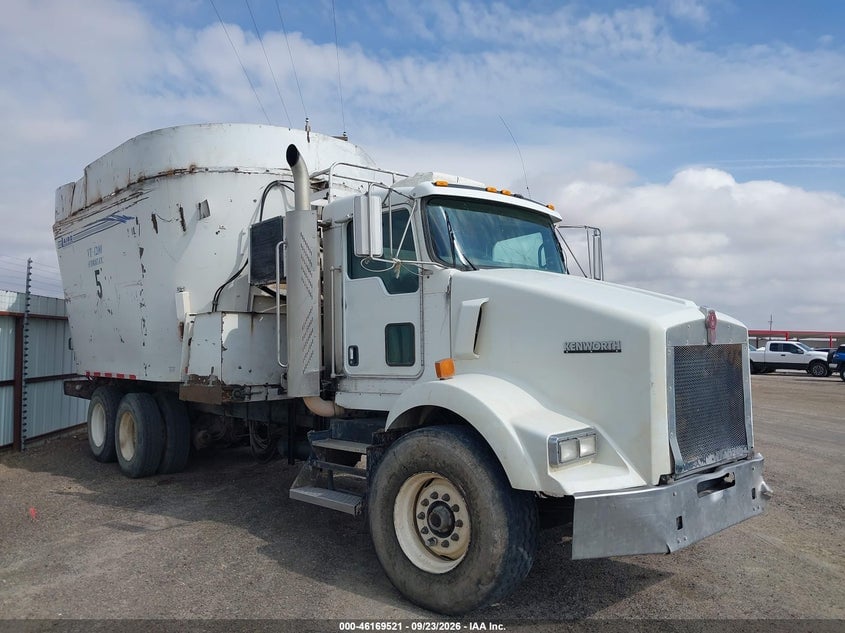 2010 KENWORTH CONSTRUCTION T800 | 1NKDL00X9AJ262065 | UPCARS