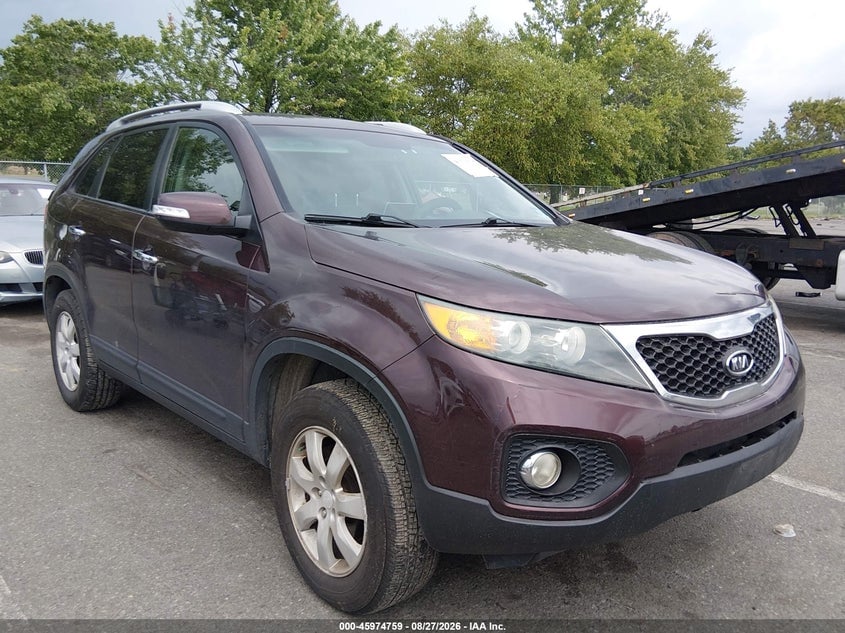 2011 KIA SORENTO LX | 5XYKT3A15BG033713 | UPCARS
