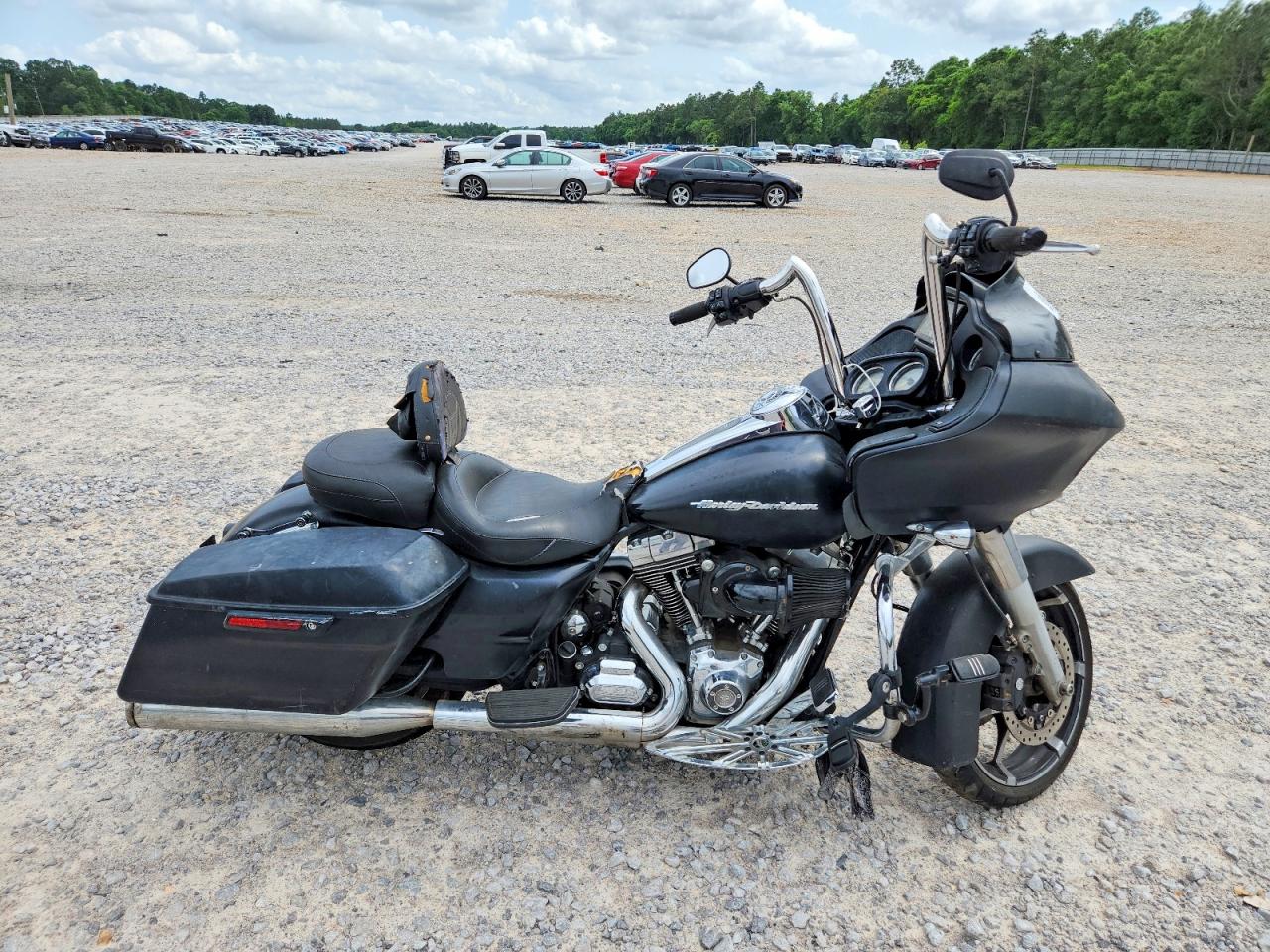 2015 HARLEY-DAVIDSON FL ROAD GLIDE SPECIAL | 1HD1KTM13FB696545 | UPCARS