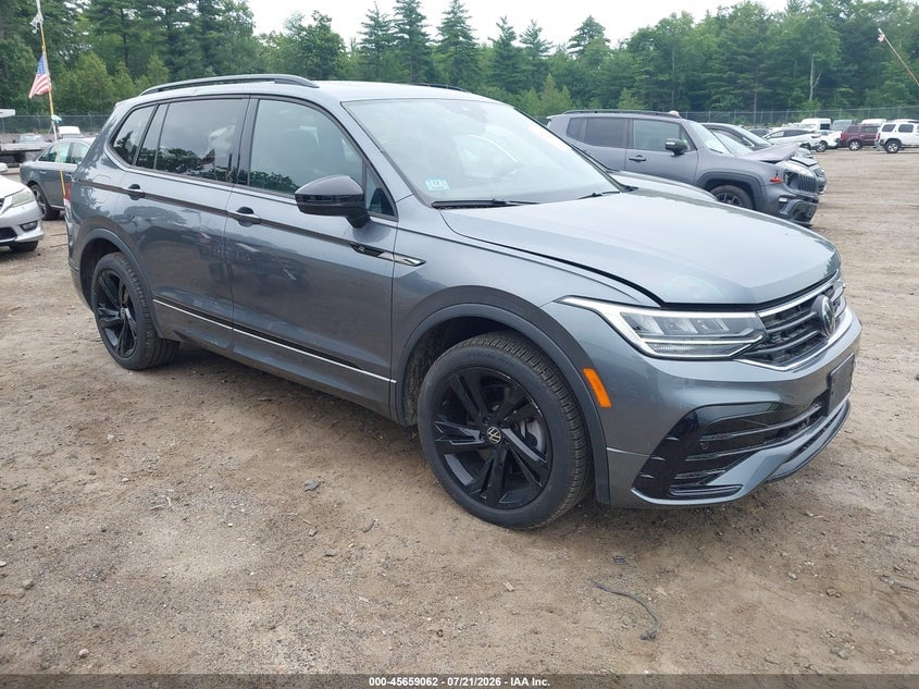 2024 VOLKSWAGEN TIGUAN 2.0T SE R-LINE BLACK | 3VV8B7AX7RM216666 | UPCARS