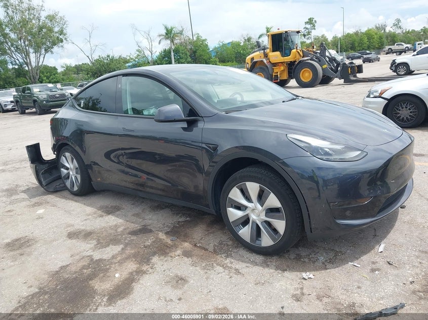2024 TESLA MODEL Y LONG RANGE SINGLE MOTOR REAR-WHEEL DRIVE/RWD | 7SAYGDED5RF091799 | UPCARS