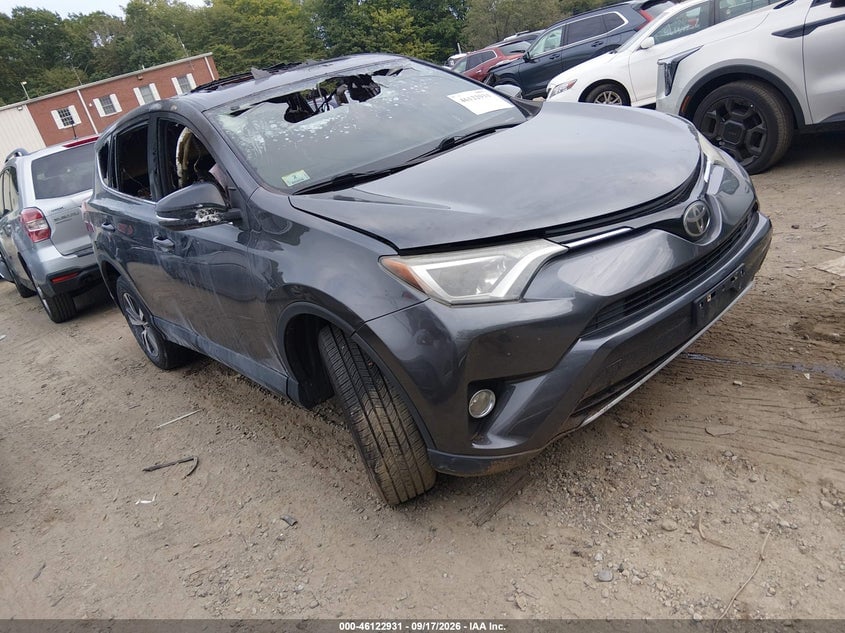 2018 TOYOTA RAV4 XLE | 2T3RFREV4JW807889 | UPCARS