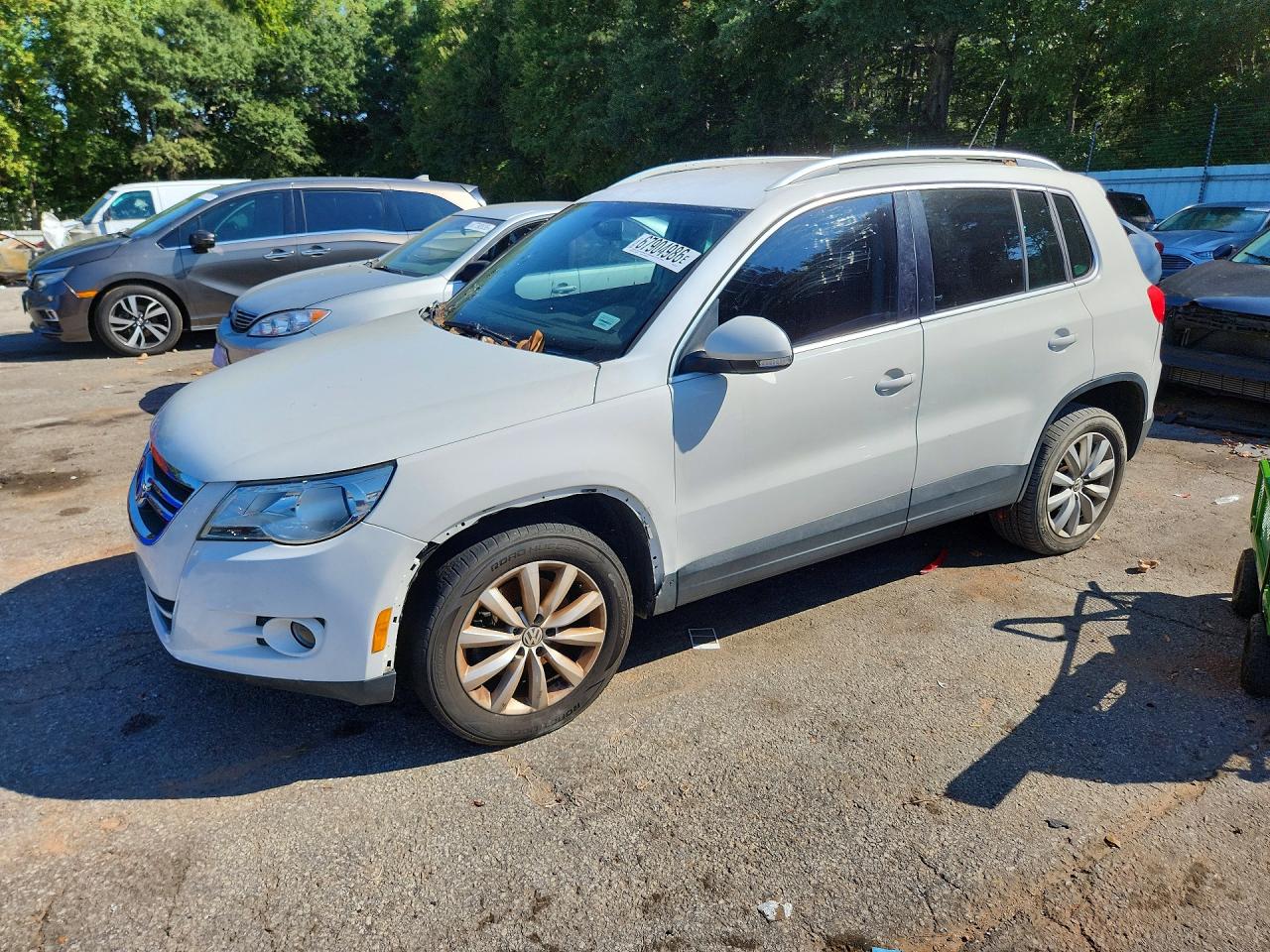 2011 VOLKSWAGEN TIGUAN S | WVGAV7AX0BW541197 | UPCARS