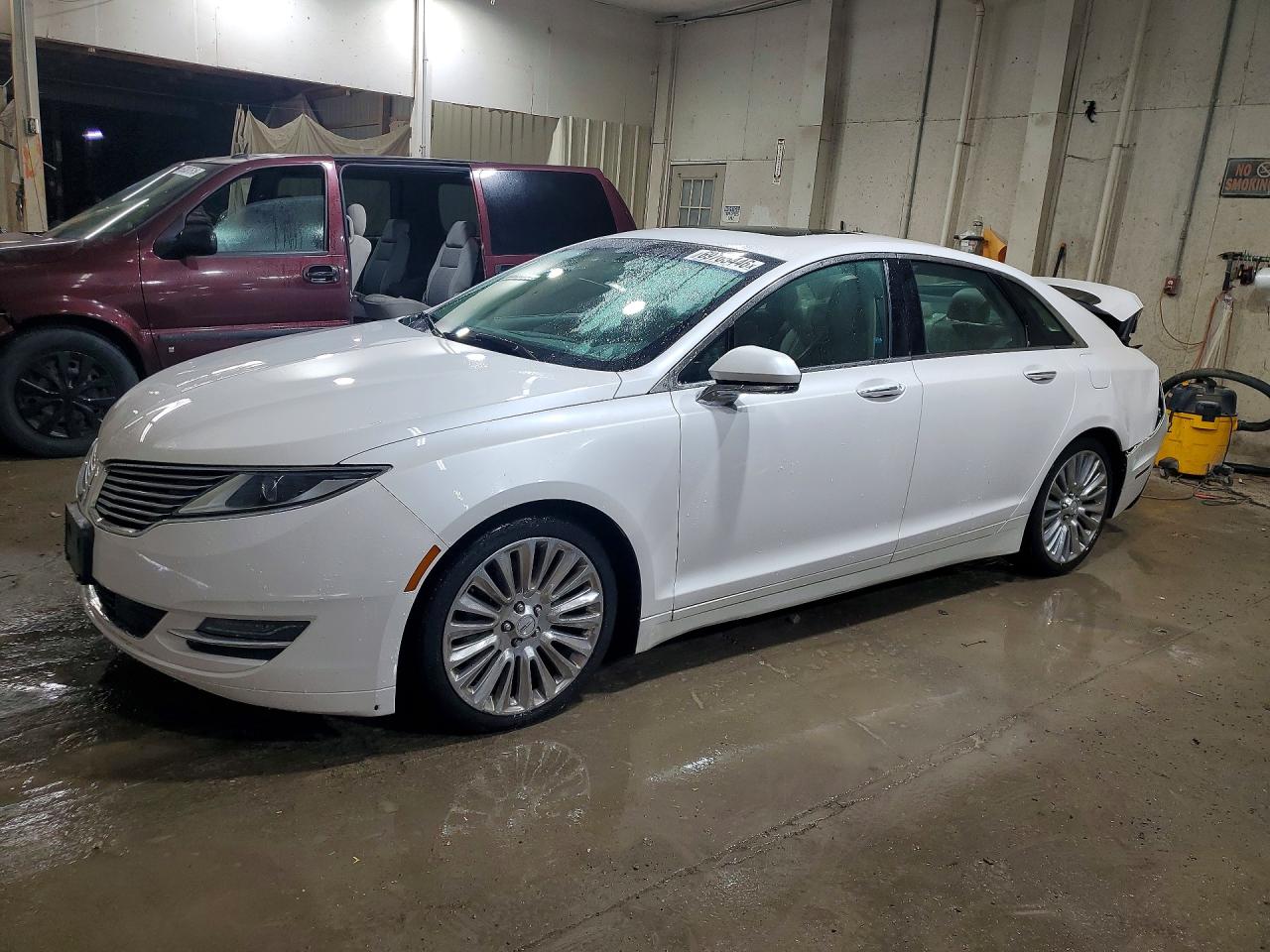 2016 LINCOLN MKZ | 3LN6L2G97GR615510 | UPCARS