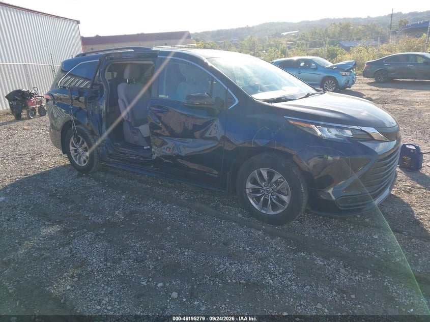 2021 TOYOTA SIENNA LE | 5TDKSKFCXMS037060 | UPCARS