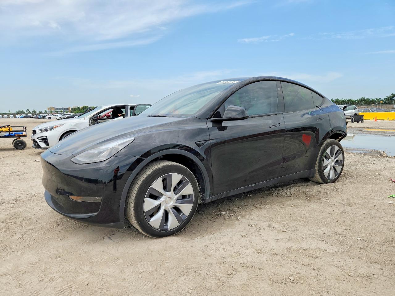2024 TESLA MODEL Y | 7SAYGDED5RF088143 | UPCARS