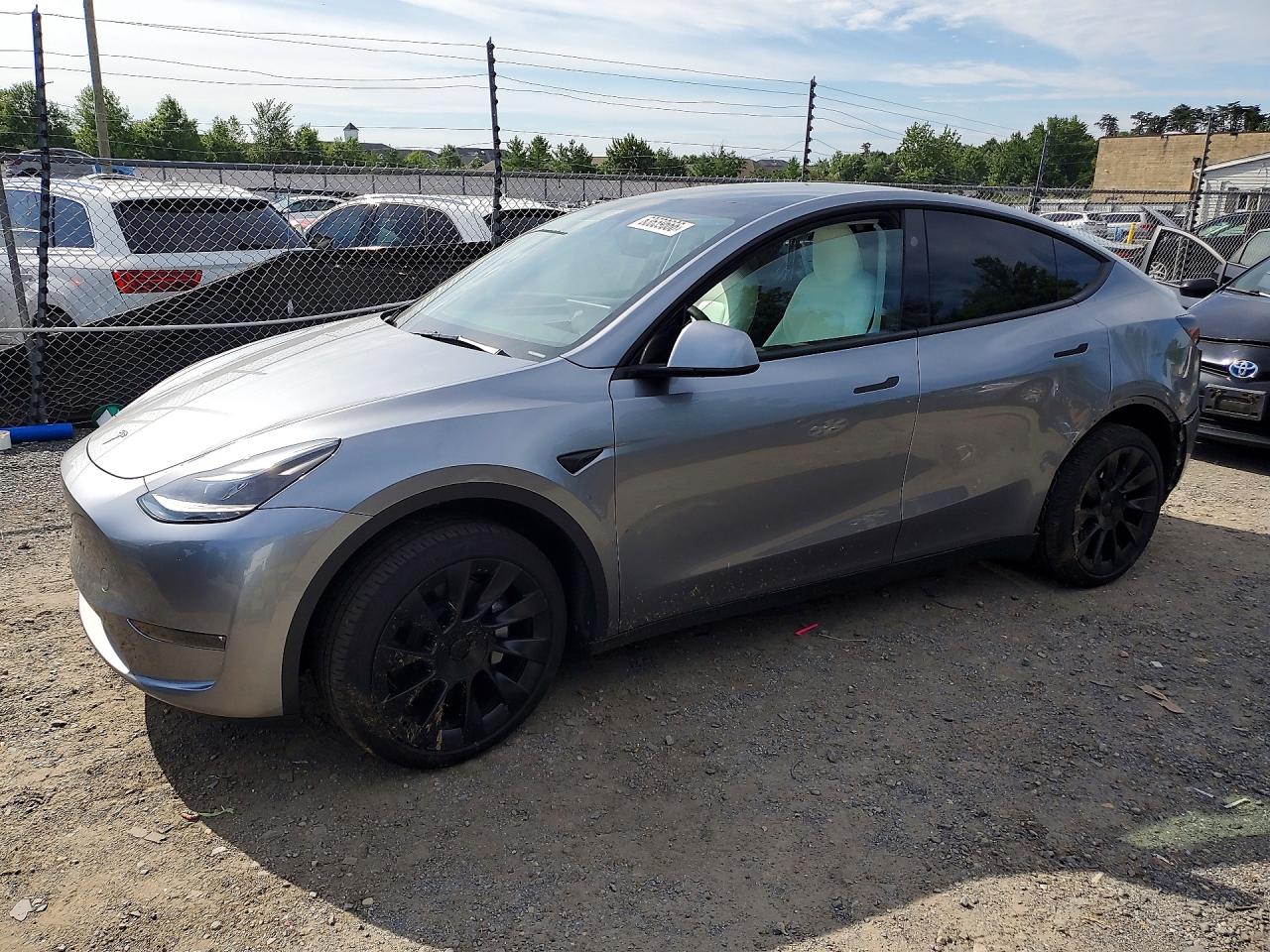 2024 TESLA MODEL Y | 7SAYGDEE4RA332449 | UPCARS