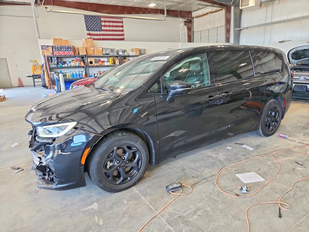 2022 CHRYSLER PACIFICA HYBRID LIMITED | 2C4RC1S71NR135015 | UPCARS