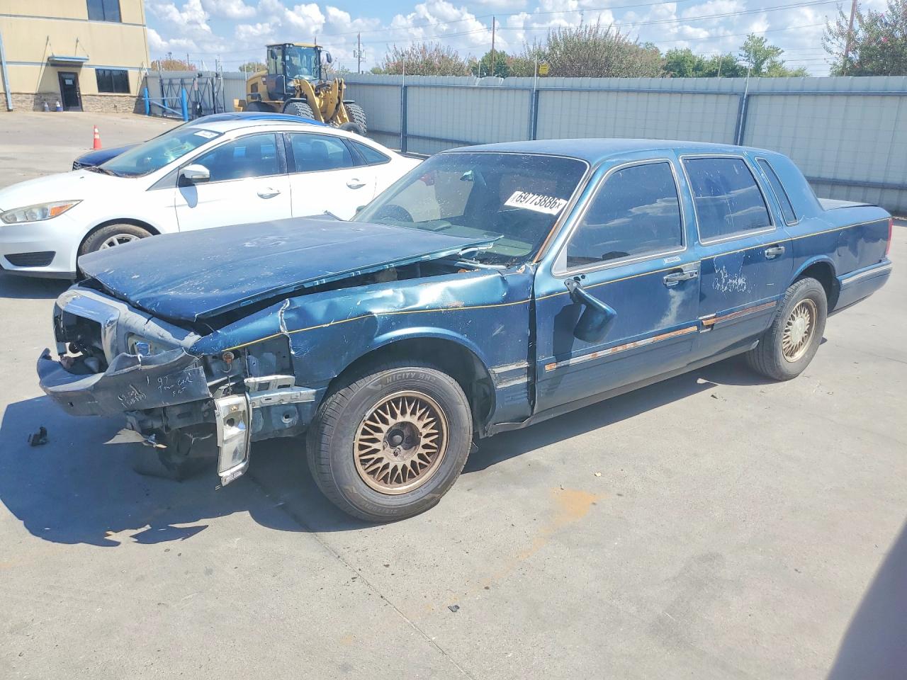 1997 LINCOLN TOWNCAR SIGNATURE | 1LNLM82W7VY731742 | UPCARS