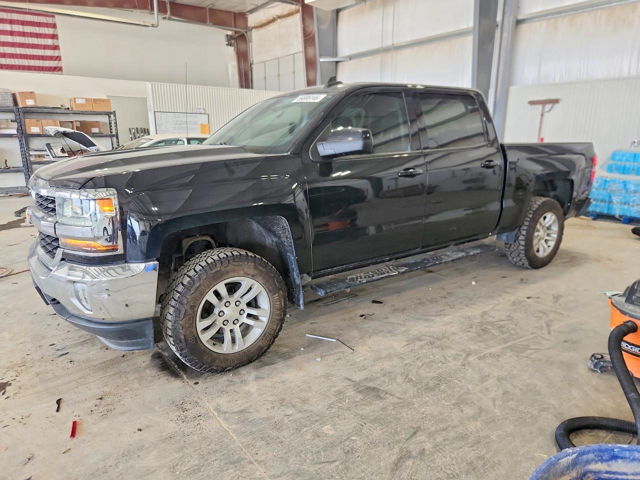 2018 CHEVROLET SILVERADO K1500 LT | 3GCUKREC3JG225903 | UPCARS