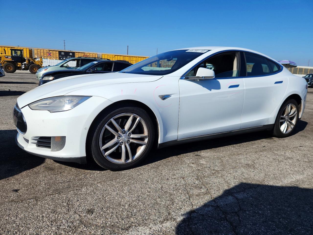 2015 TESLA MODEL S 70D | 5YJSA1S24FF086059 | UPCARS