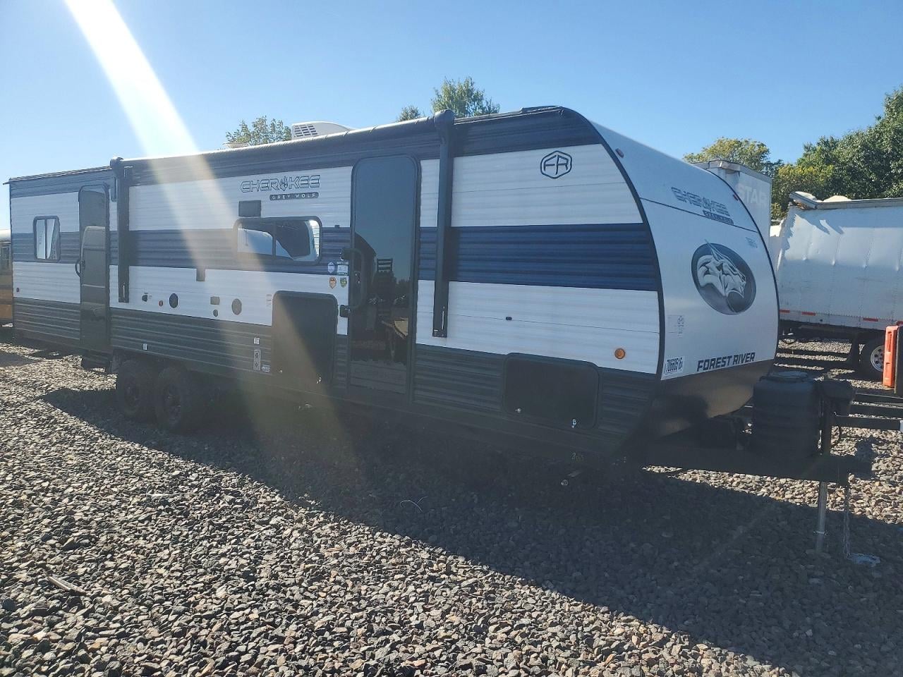 2025 FORESRIVER CHEROKEE FOREST RIVER  CAMPER | 4X4TCKC21SK093917 | UPCARS