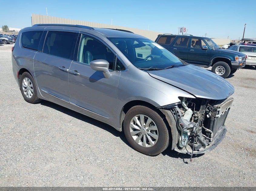 2019 CHRYSLER PACIFICA TOURING L | 2C4RC1BG8KR626676 | UPCARS
