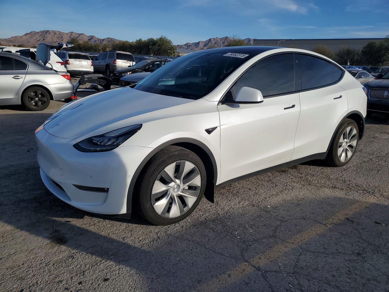 2022 TESLA MODEL Y | 7SAYGAEE0NF339751 | UPCARS