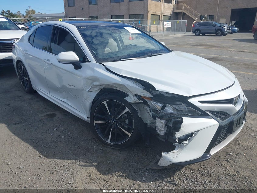 2018 TOYOTA CAMRY XSE | 4T1B61HK6JU048255 | UPCARS