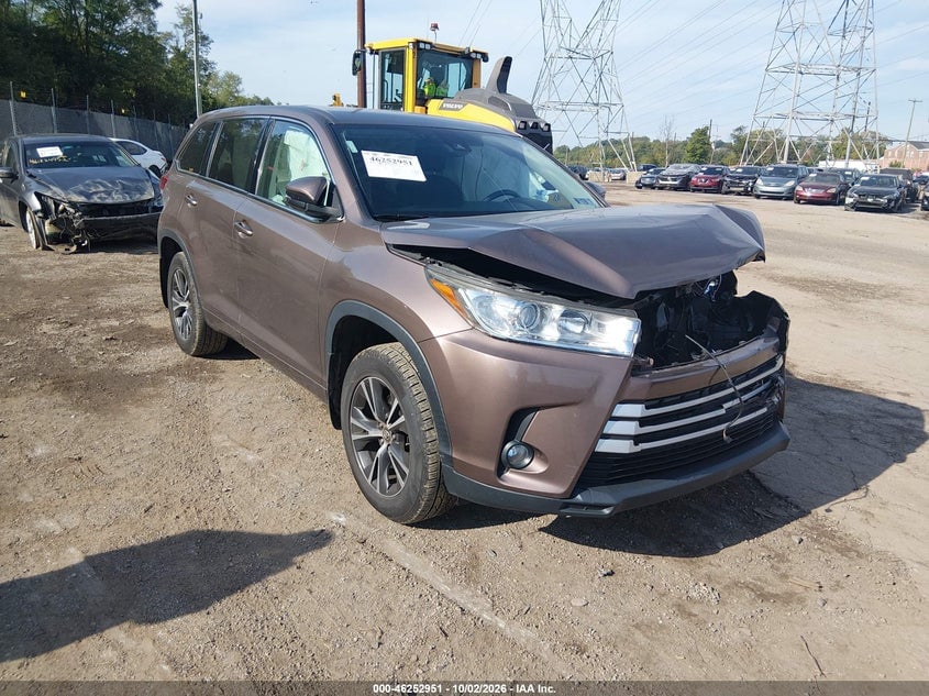 2017 TOYOTA HIGHLANDER LE PLUS | 5TDBZRFH8HS427662 | UPCARS