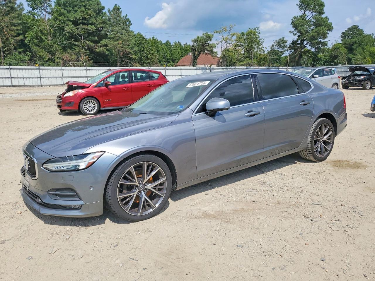 2018 VOLVO S90 T5 MOMENTUM | LVY982AK1JP033103 | UPCARS