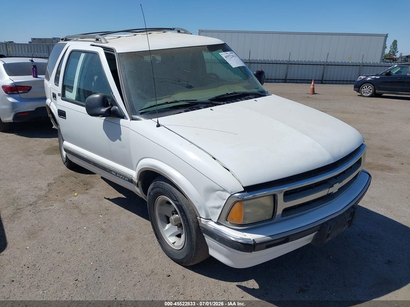 1997 CHEVROLET BLAZER LS | 1GNCS13W0V2194318 | UPCARS