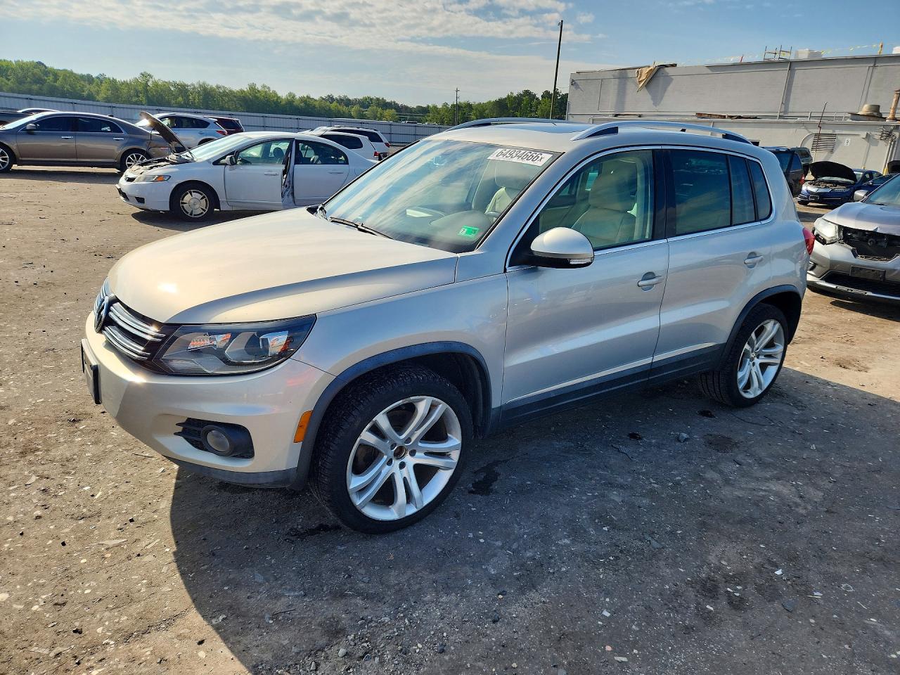 2012 VOLKSWAGEN TIGUAN S | WVGAV7AXXCW609779 | UPCARS