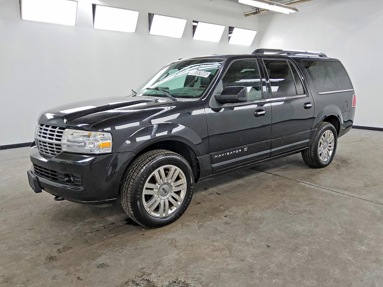 2013 LINCOLN NAVIGATOR L | 5LMJJ3J52DEL03912 | UPCARS