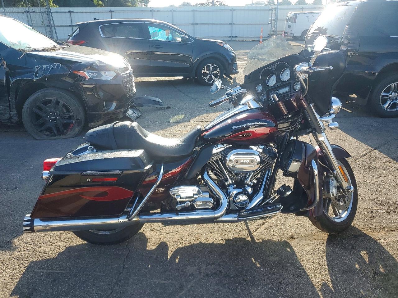 2013 HARLEY-DAVIDSON FLSE CVO ULTRA CLASSIC ELECTRA GLIDE | 1HD1PR838DB953065 | UPCARS