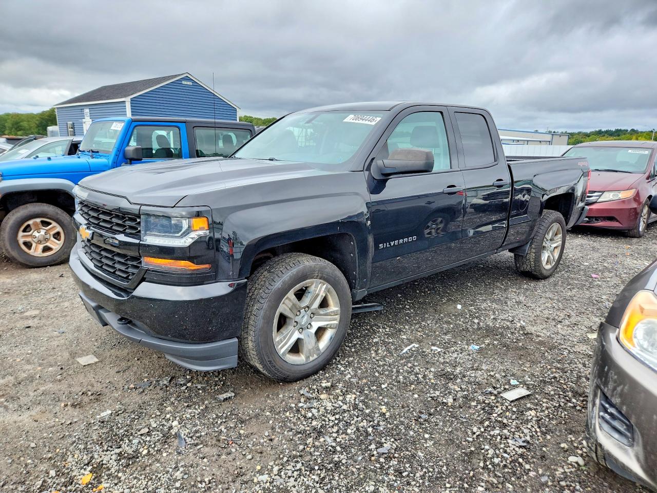 2017 CHEVROLET SILVERADO K1500 CUSTOM | 1GCVKPEC0HZ141153 | UPCARS