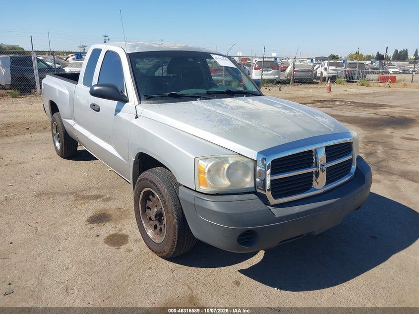 2005 DODGE DAKOTA ST | 1D7HE22K75S283142 | UPCARS