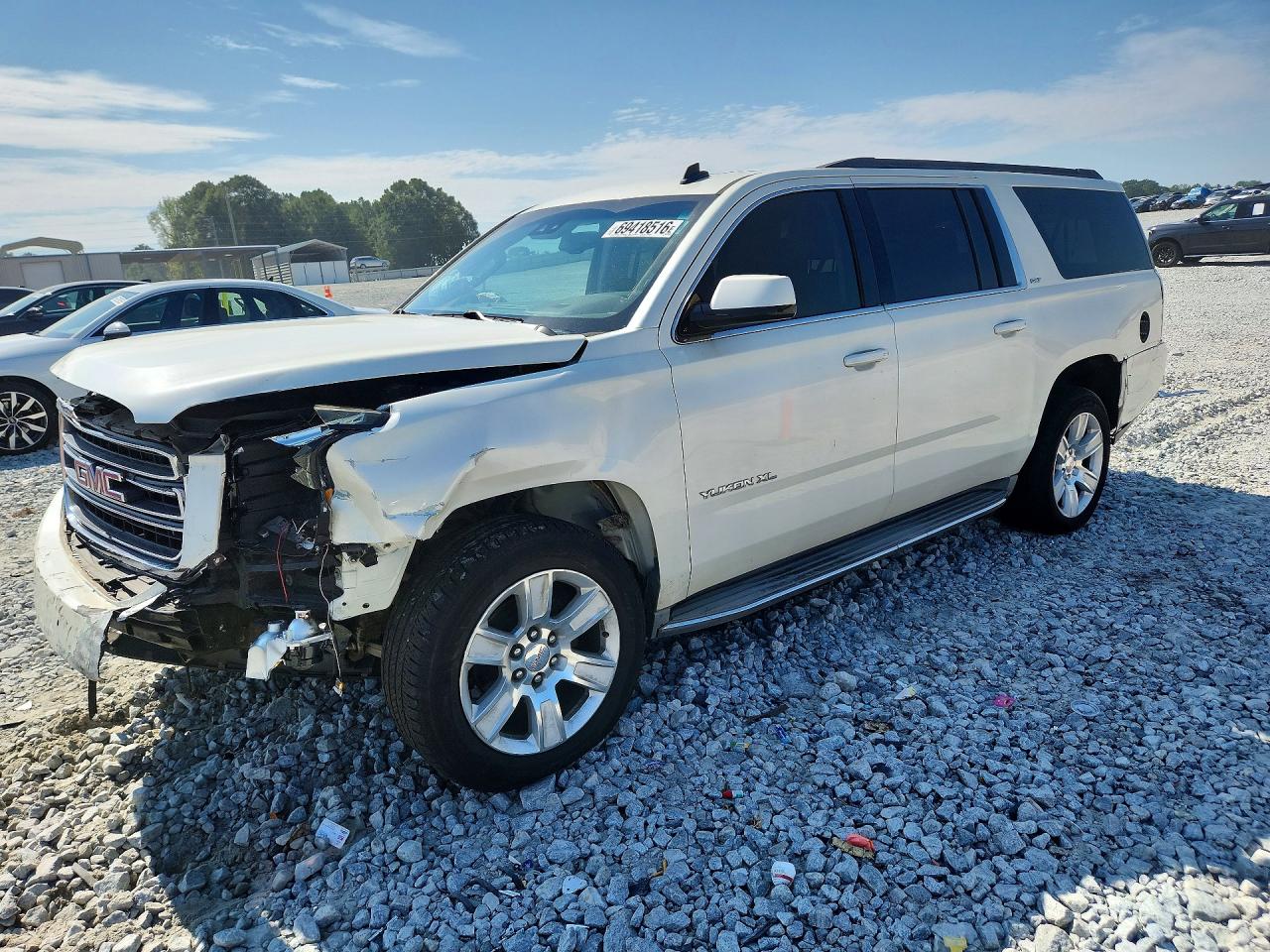 2015 GMC YUKON XL C1500 SLT | 1GKS1HKC3FR125949 | UPCARS