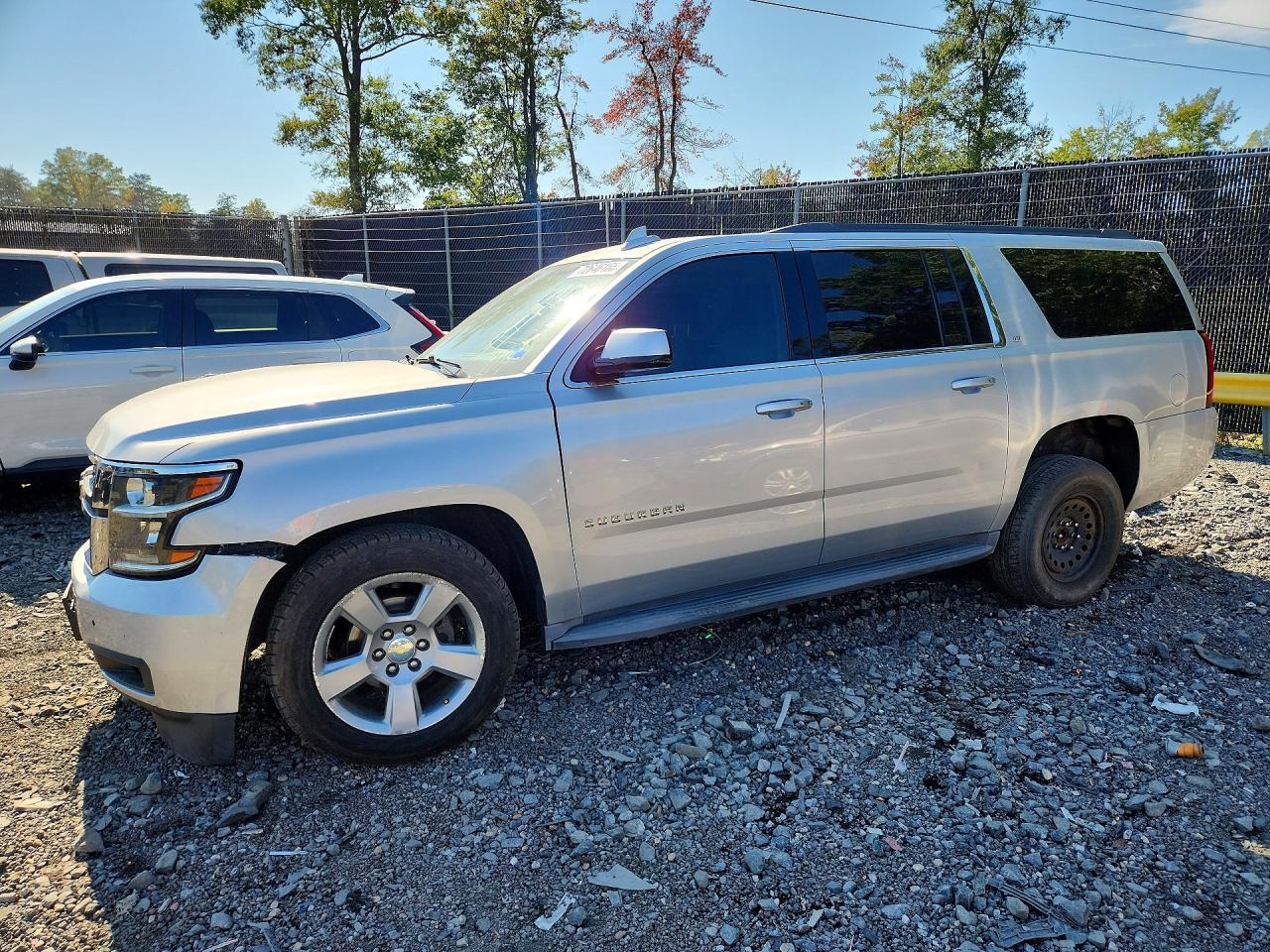 2016 CHEVROLET SUBURBAN K1500 LT | 1GNSKHKC3GR127069 | UPCARS
