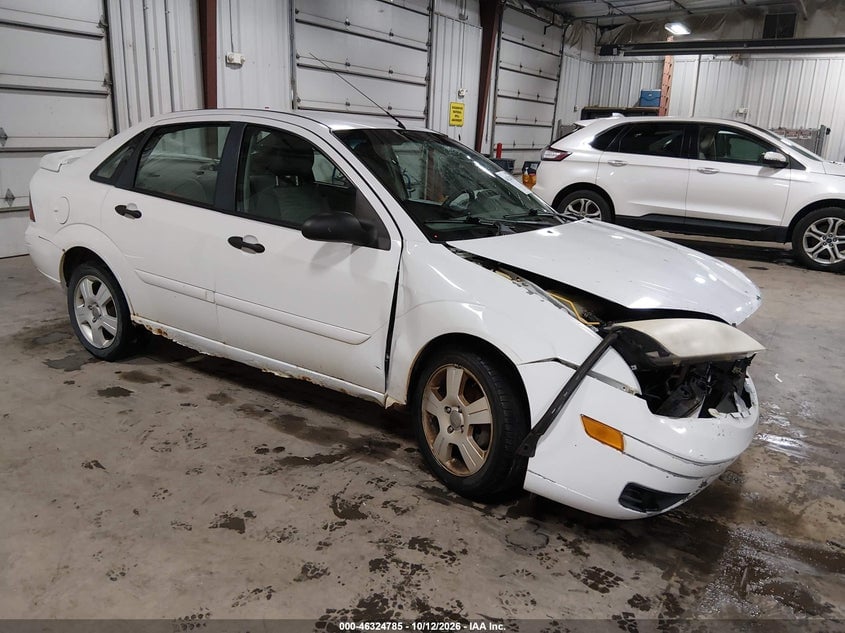 2005 FORD FOCUS ZX4 | 1FAFP34N95W258542 | UPCARS