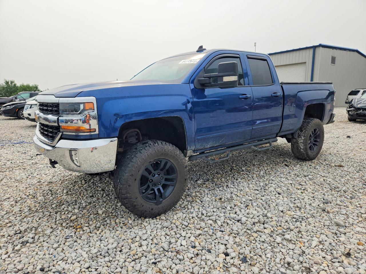 2017 CHEVROLET SILVERADO K1500 LT | 1GCVKREC3HZ136881 | UPCARS