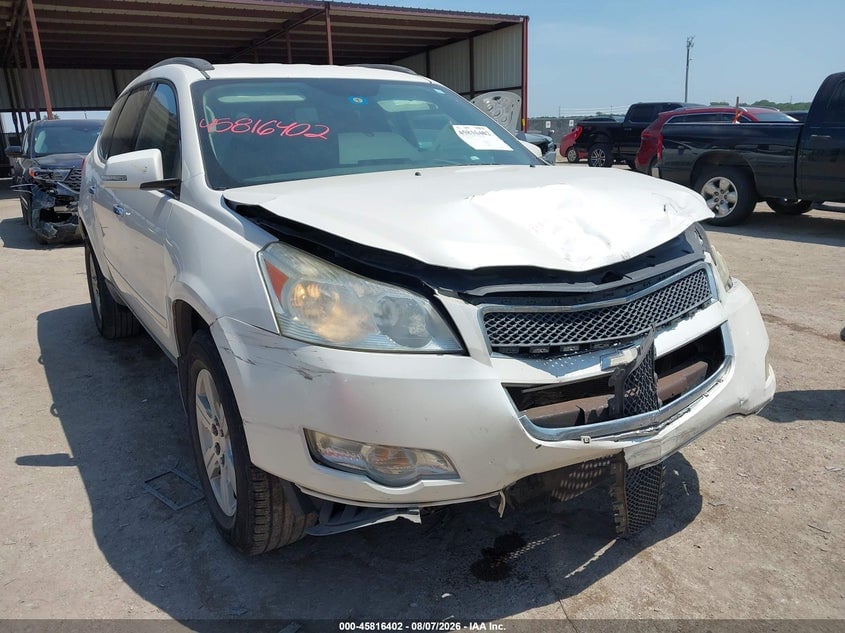 2011 CHEVROLET TRAVERSE LT W/1LT | 1GNKRGED1BJ172724 | UPCARS