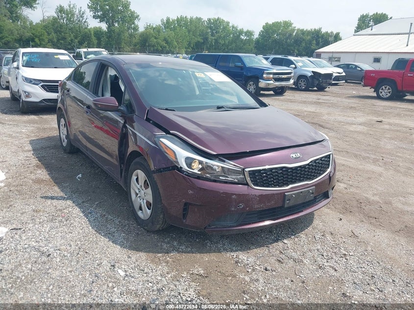 2017 KIA FORTE LX | 3KPFK4A73HE135922 | UPCARS