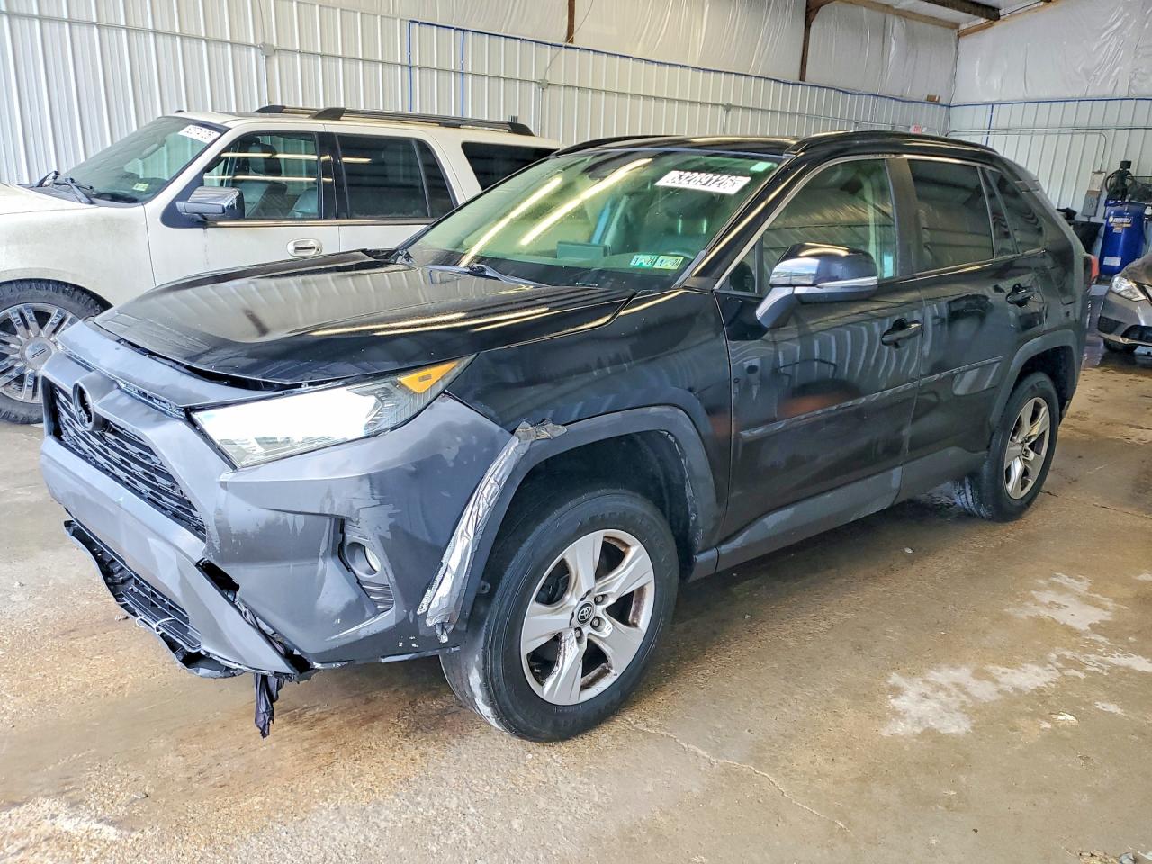 2019 TOYOTA RAV4 XLE | JTMP1RFV6KD038587 | UPCARS