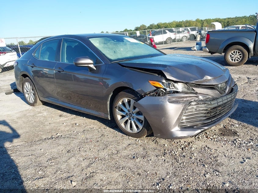 2019 TOYOTA CAMRY LE | 4T1B11HKXKU693037 | UPCARS