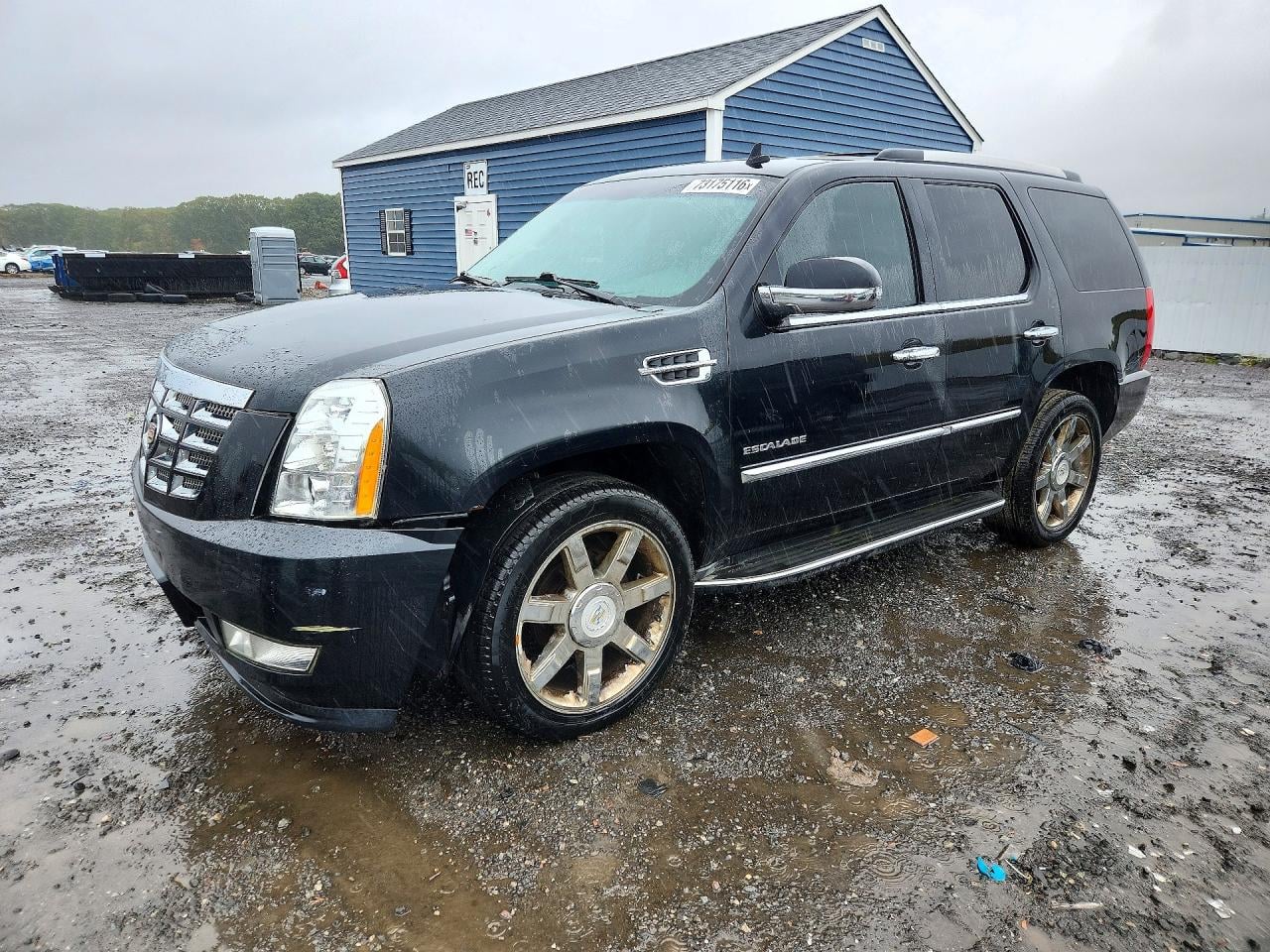 2011 CADILLAC ESCALADE LUXURY | 1GYS4BEF8BR389971 | UPCARS