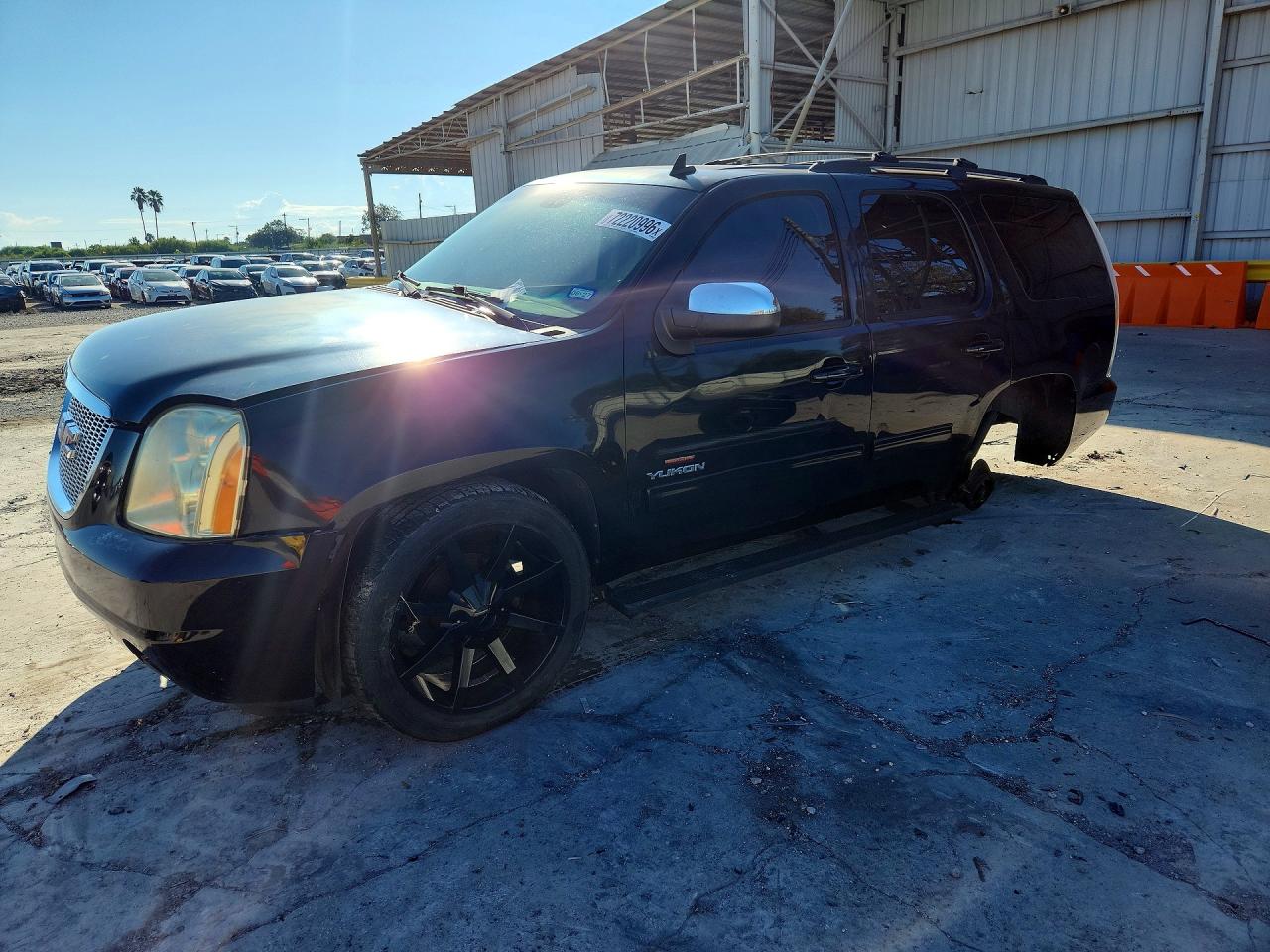 2011 GMC YUKON SLE | 1GKS1AE06BR378153 | UPCARS
