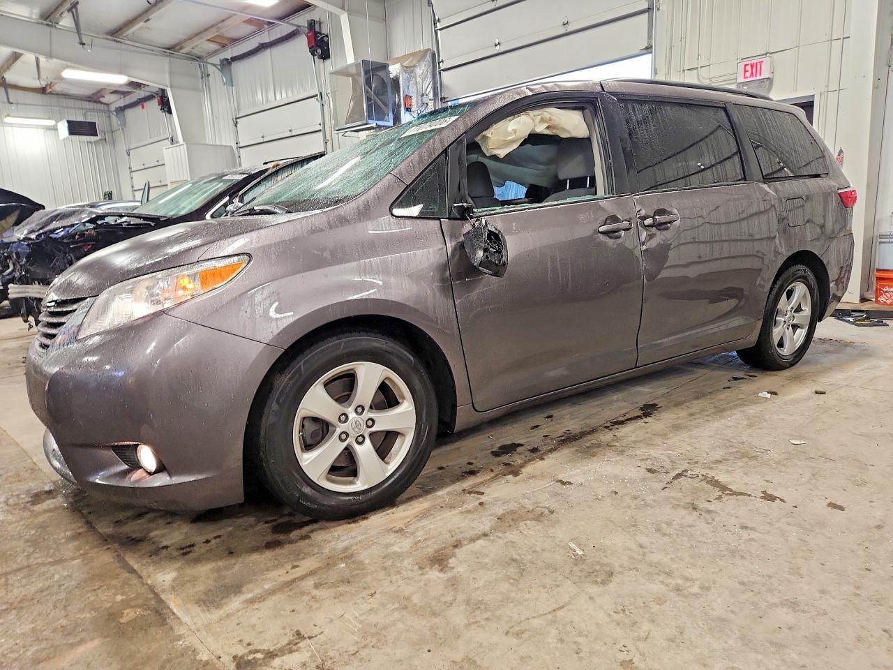 2015 TOYOTA SIENNA LE | 5TDKK3DC7FS639264 | UPCARS