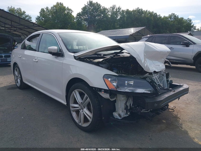 2015 VOLKSWAGEN PASSAT 2.0L TDI SE | 1VWBV7A34FC014824 | UPCARS