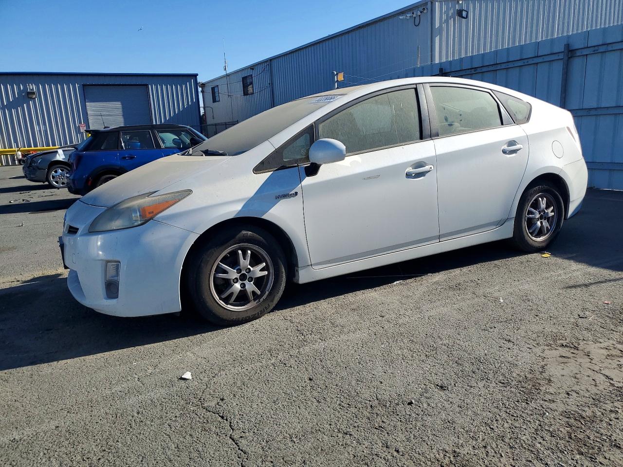 2011 TOYOTA PRIUS TWO | JTDKN3DUXB5313829 | UPCARS