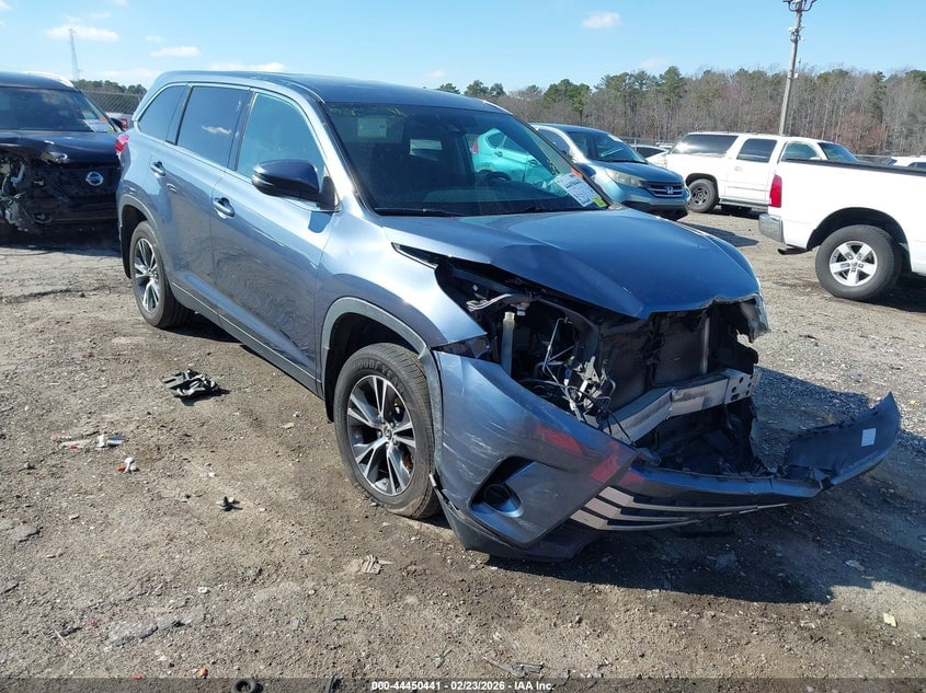 2019 TOYOTA HIGHLANDER LE | 5TDBZRFH1KS963084 | UPCARS