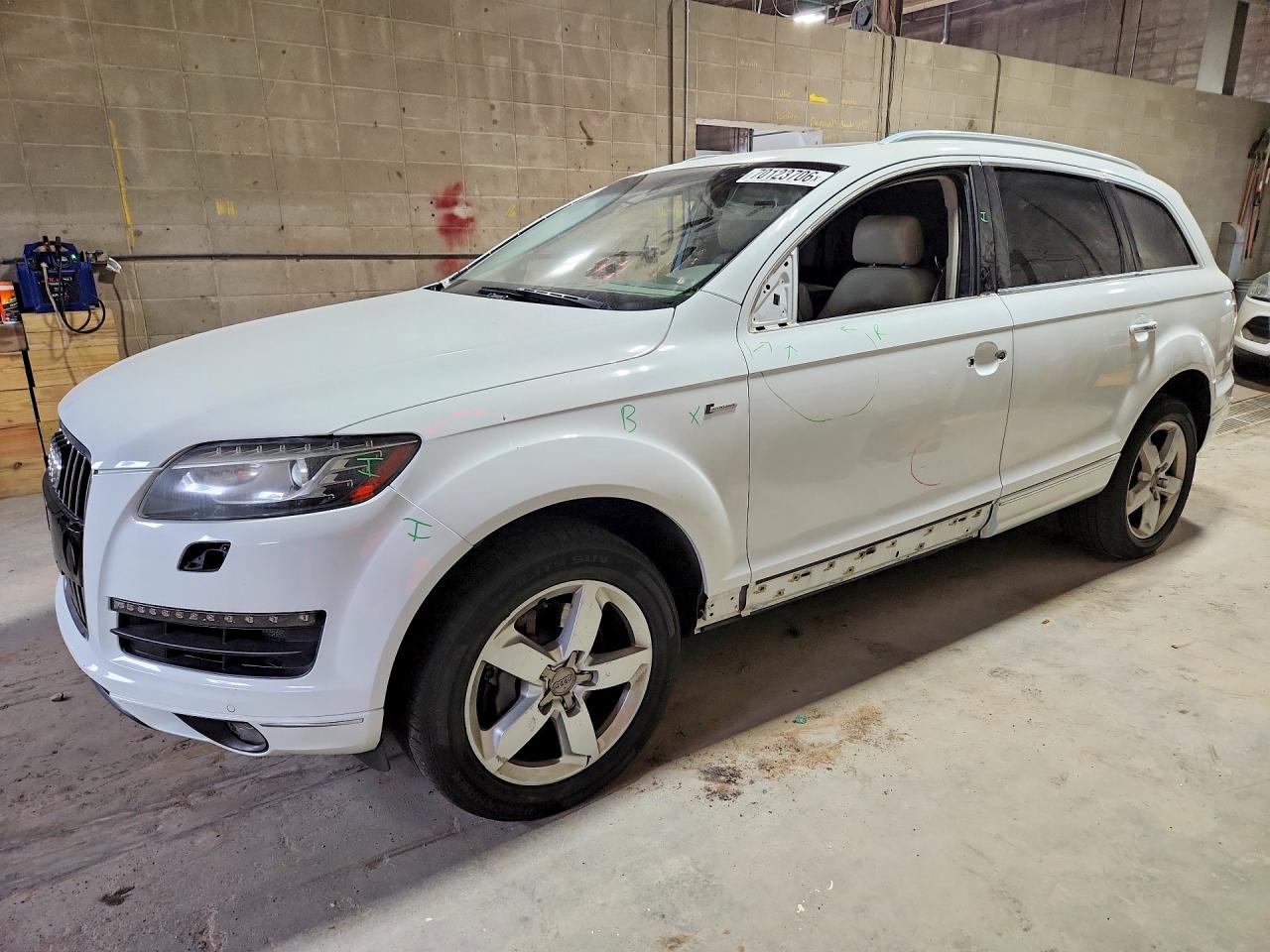 2015 AUDI Q7 PREMIUM | WA1CGAFE5FD002632 | UPCARS