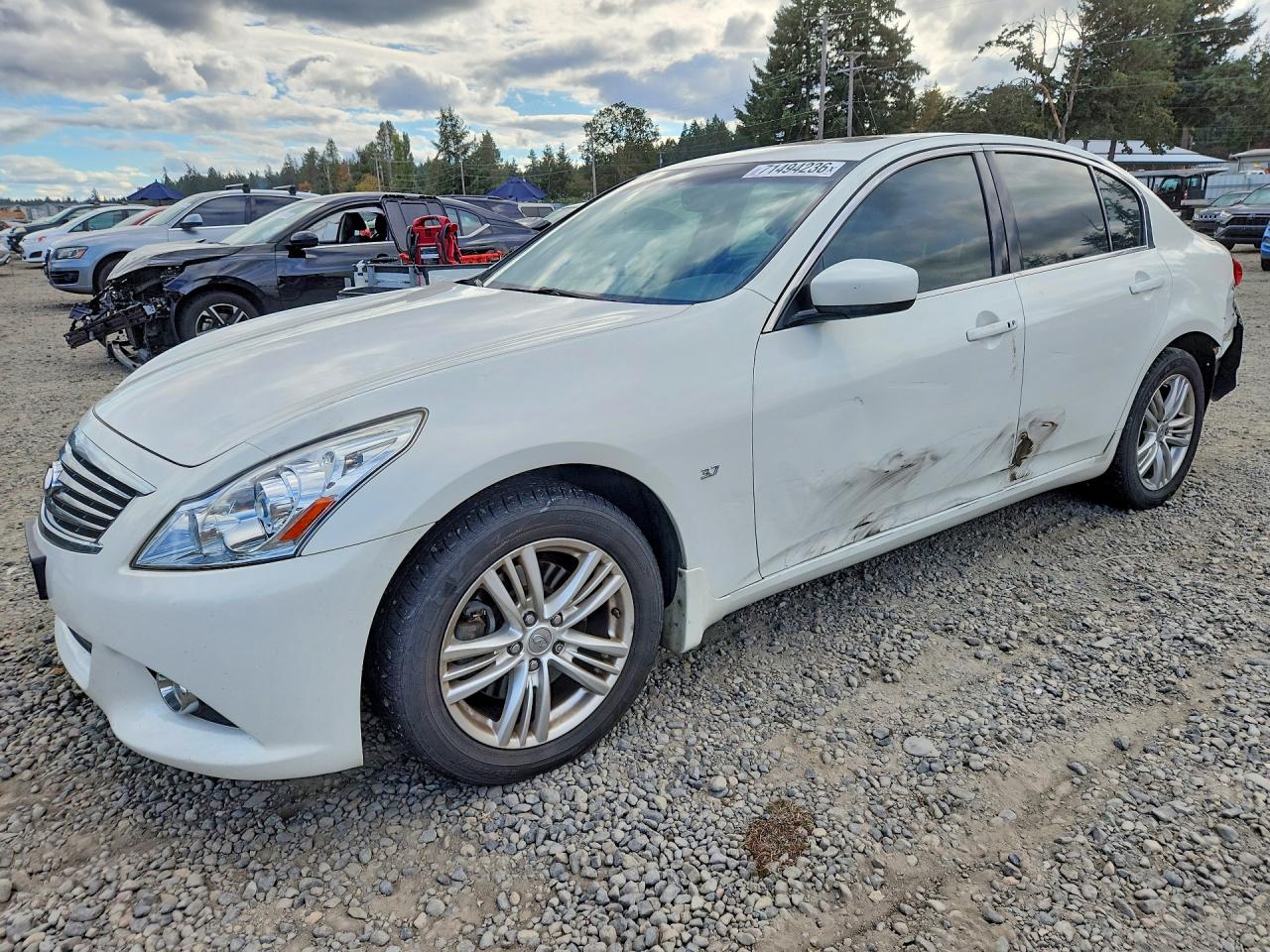 2015 INFINITI Q40 BASE | JN1CV6AR9FM650626 | UPCARS