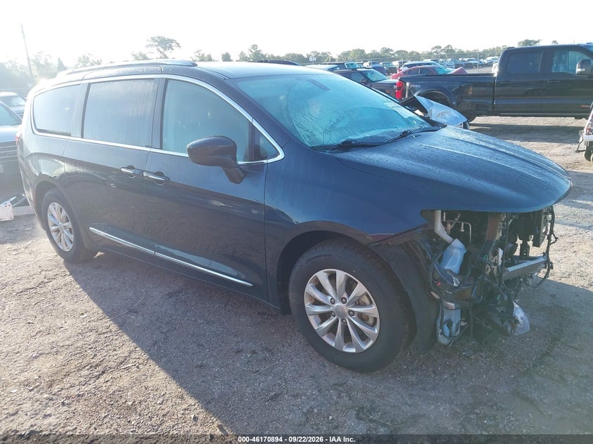 2019 CHRYSLER PACIFICA TOURING L | 2C4RC1BG9KR589847 | UPCARS