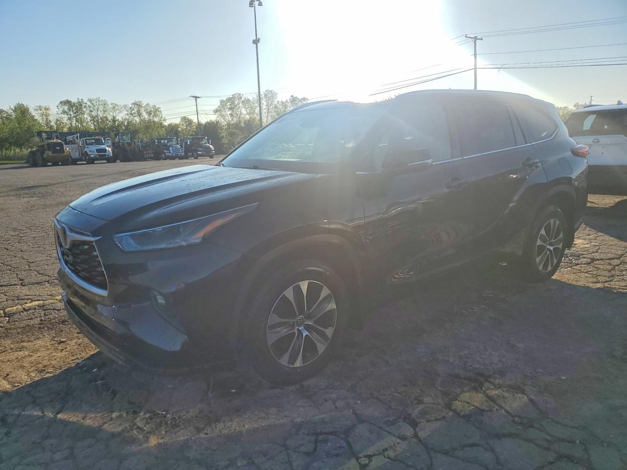 2021 TOYOTA HIGHLANDER XLE | 5TDHZRBH9MS076187 | UPCARS